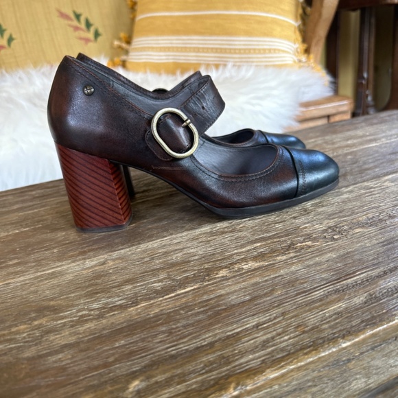 Pikolinos Mary Jane shoes - Picture 2 of 5